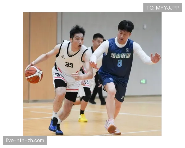 篮球比赛中的持球五秒违例如何界定和判罚？